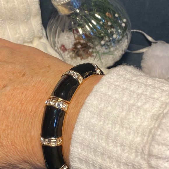 🔥 HOT ♥️ NEW BOMBSHELL BRACELET STRETCH BLACK GOLD BANGLE SPARKLING STATEMENT - Picture 7 of 10